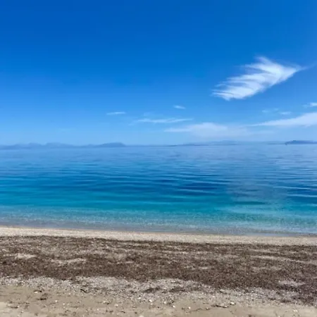 Riviera פורוס