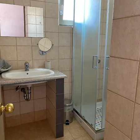 Riviera מלון Poros Town