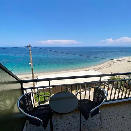 Riviera فندق *