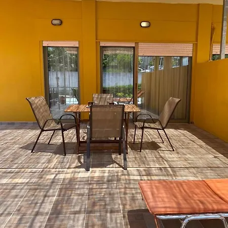 מלון Riviera Poros Town