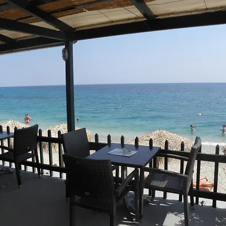 Riviera فندق *