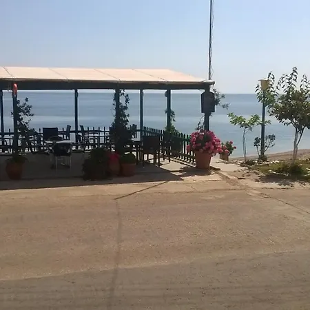 Riviera فندق *